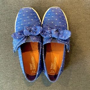 Toms toddler shoes, size 11
